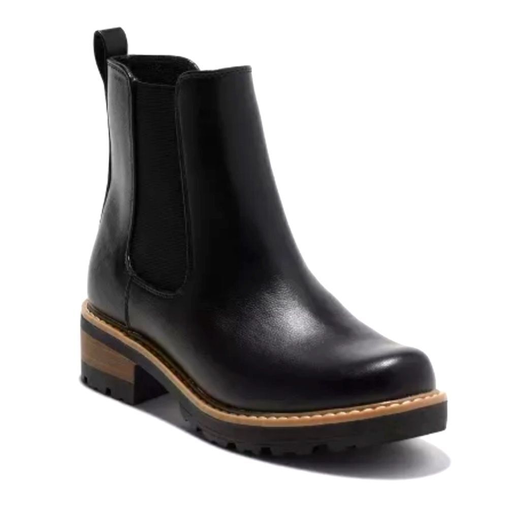 BRAND New ladies boots sz 6